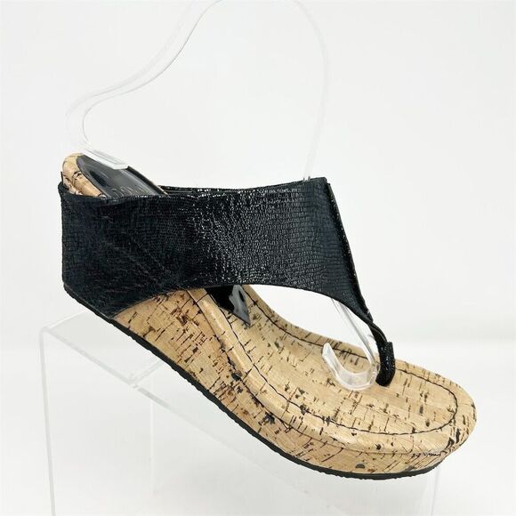 Donald Pliner Women's Black Leather Wedge Thong Sandals Size 8.5M Casual Chic - Picture 1 of 12